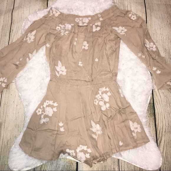 Off the Shoulder Taupe Embroidered Romper - Picture 7 of 8